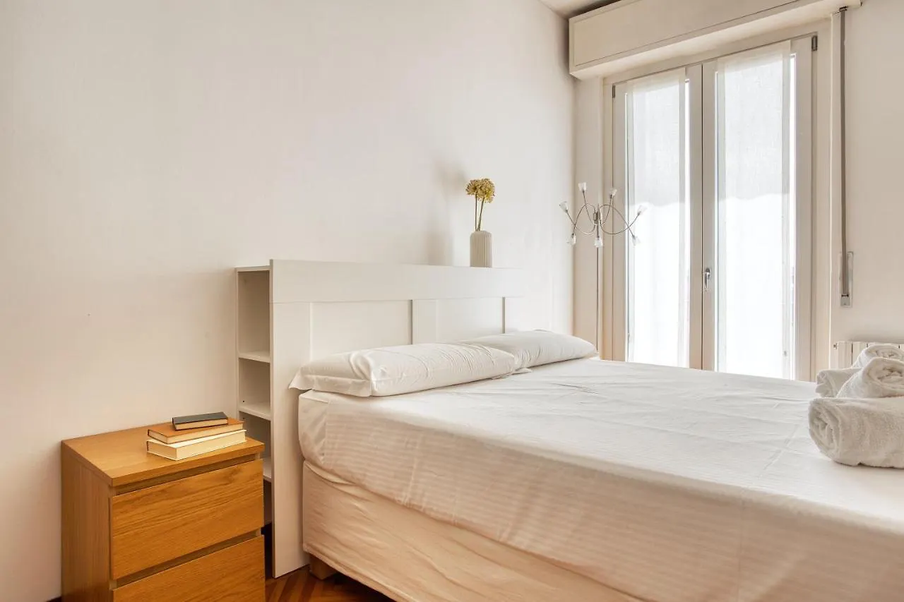 Apartment Joivy Cosy Apt In The Giambellino Area Milan