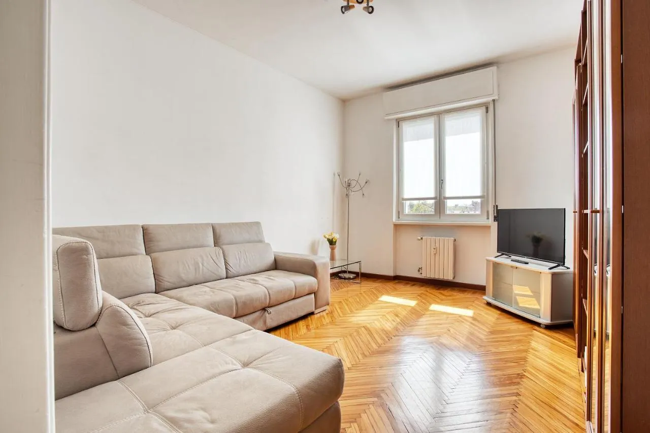 Joivy Cosy Apt In The Giambellino Area Milan
